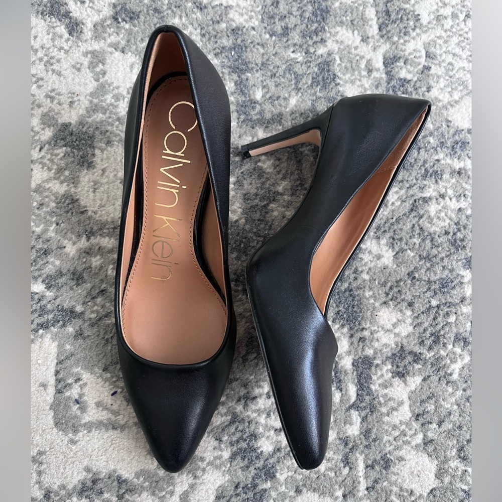 Calvin Klein Black Pointed Toe Heels - Womens 6.5 Heels